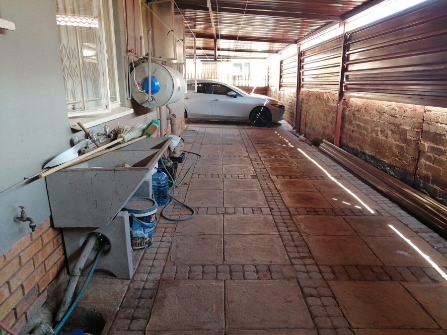 To Let 3 Bedroom Property for Rent in Tlhabane West North West